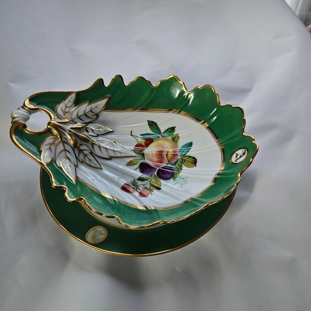 VINTAGE GREEN GOLD DISH/PLATE